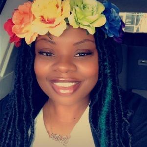 Meet your Posher, Nadia